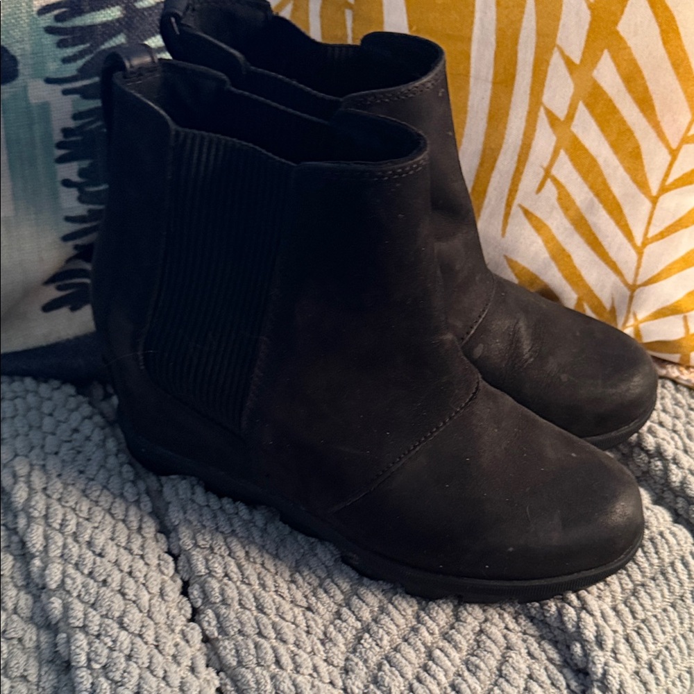 Sorel Women's Classic Black Ankle Boots